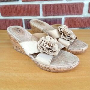NWOT B.O.C Genuine Leather Cork Wedge Mule Sandals in Champagne Rosette Sz. 10